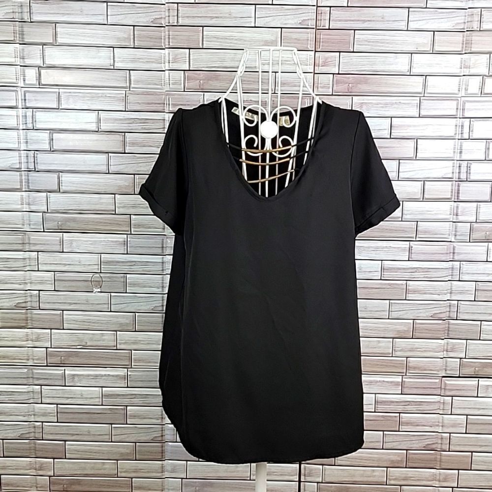 New Glory casual jewelry accent top Size M
